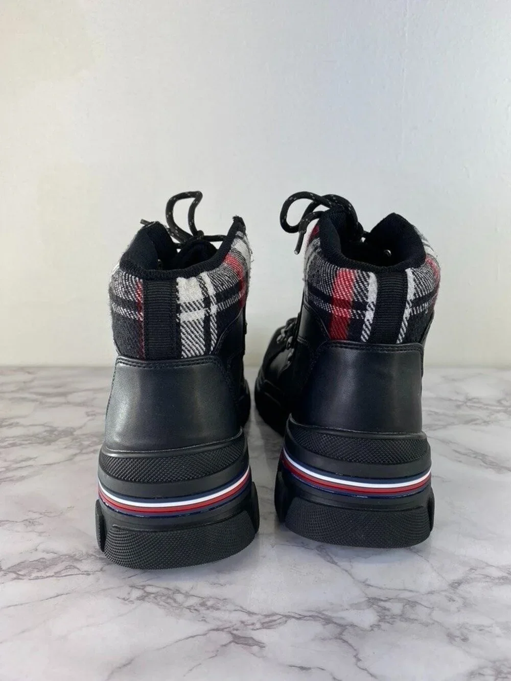 Tommy Hilfiger Women's Black NESSER Chunky Trail Lace Up Boots Size 10